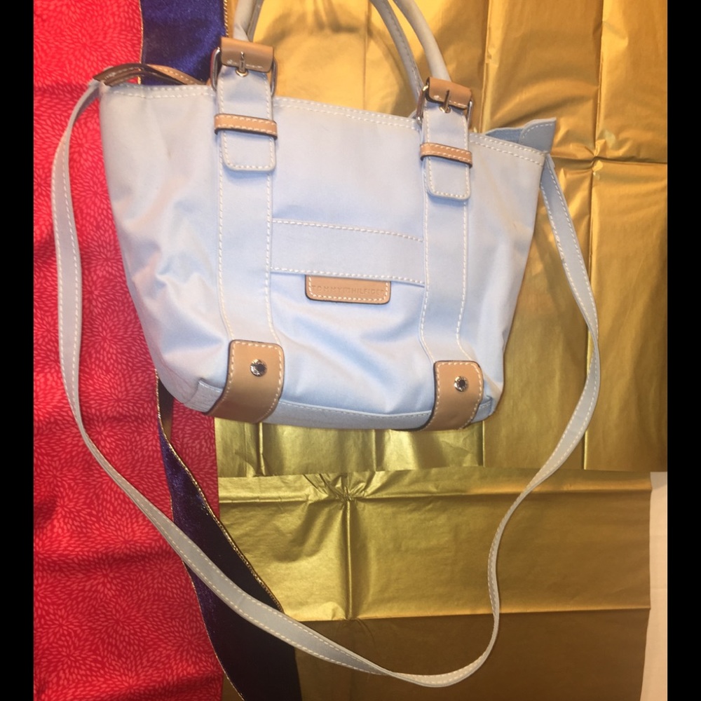 Tommy Hilfiger’s Sky Blue Zippered Tote